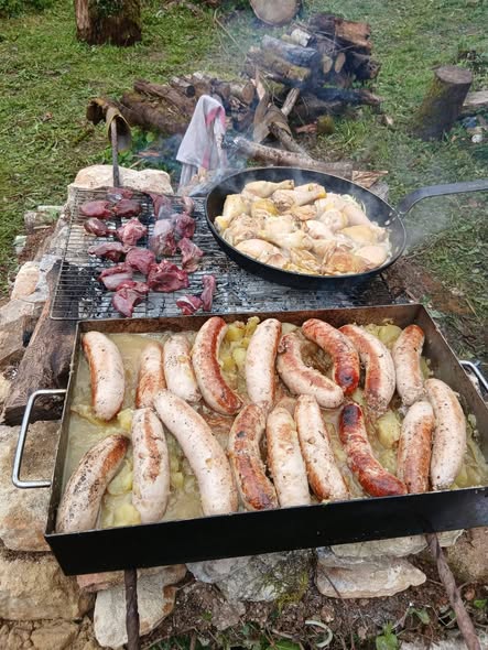 saucisse à la taverne du château de la Renaudie
